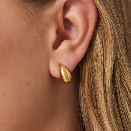 Subtiele, goudkleurige oorbellen met druppelvormig design - gemaakt van stainless steel