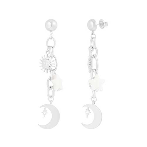 Elegante zilverkleurige lange hangende oorbellen van hoogwaardig roestvrij staal, voorzien van bedels in de vorm van een zonnetje, maantje en sterretje, voor een speelse en kosmische uitstraling.